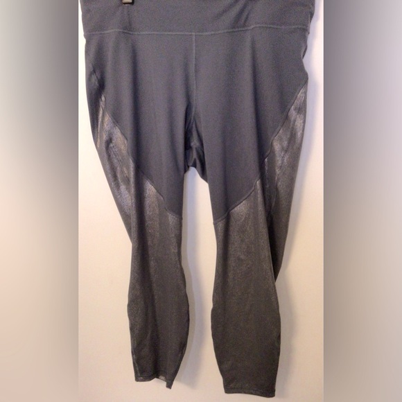 Old navy active go dry gray sparkle detail leggings size 3X - Picture 3 of 5